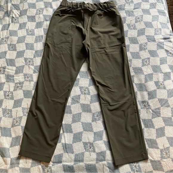 Vuori Miles Ankle Pants - Picture 3 of 4